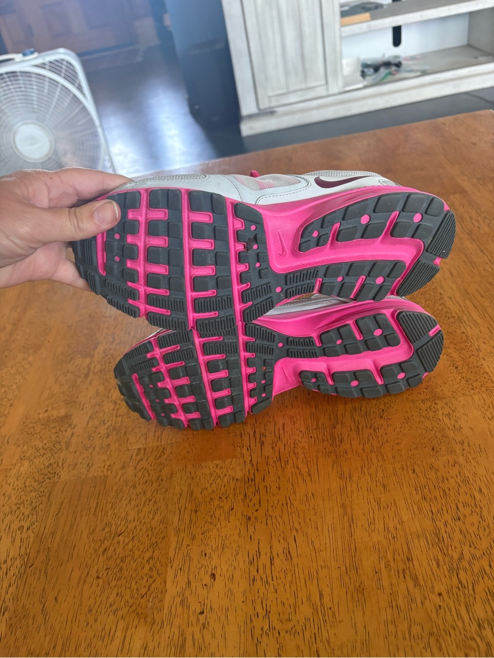 Nike shoes - Picture 11 of 11